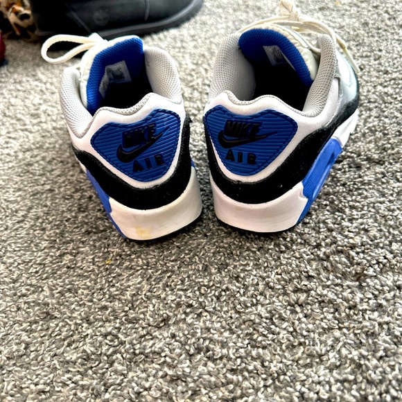 Nike Shoes - Nike air max 90